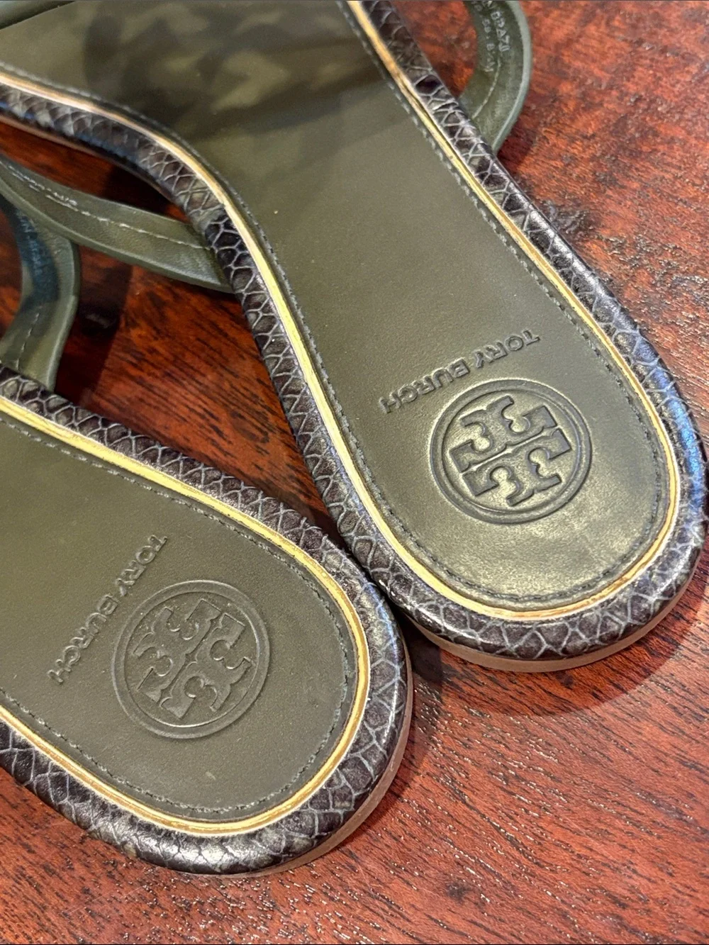 Tory Burch Miller Sandals Olive Green Snake Print Leather / Gold Logo size 8.5